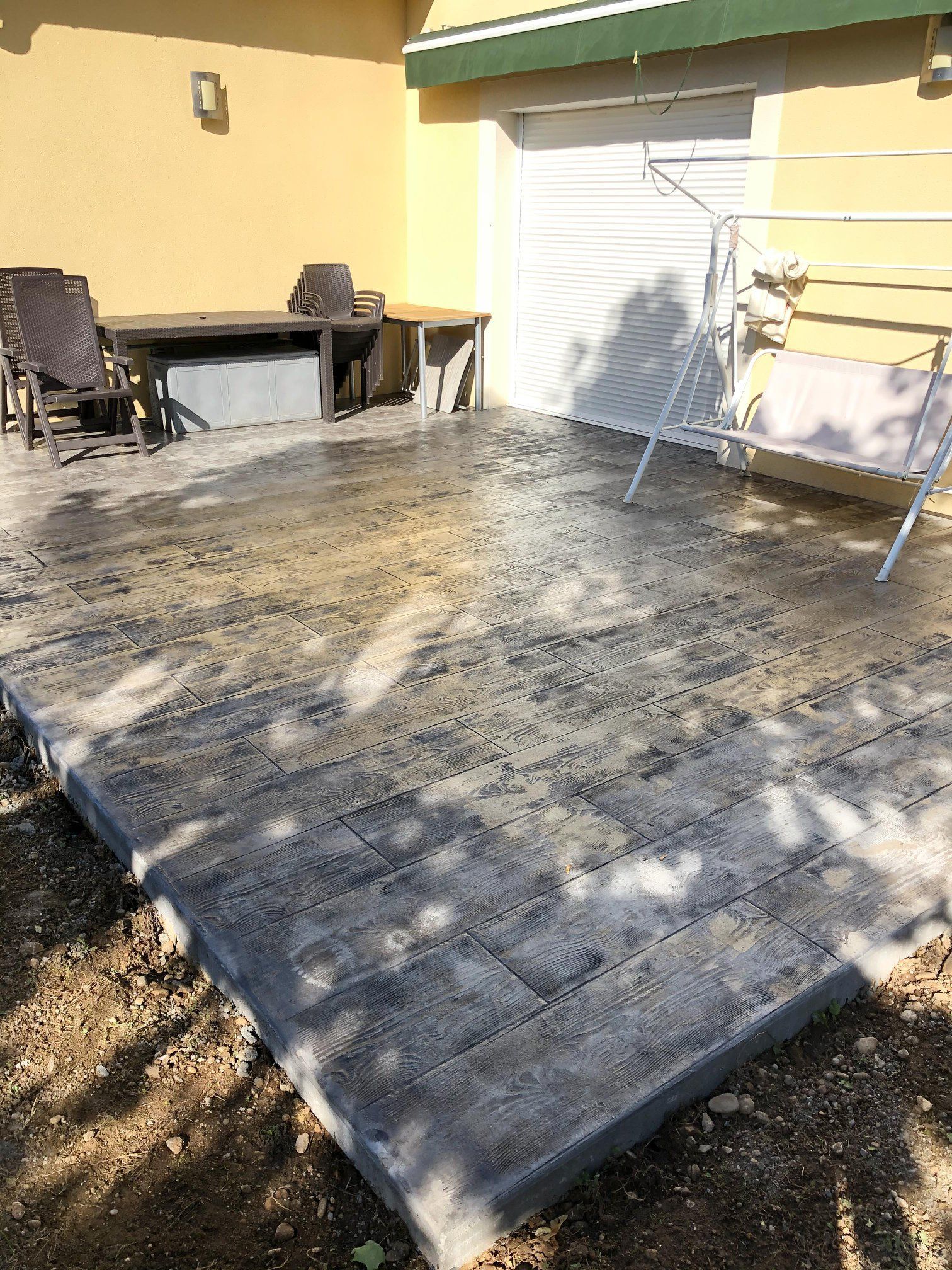 Pose de revêtements.