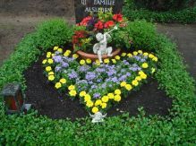 Gärtnerei Rogner-Bär • Grabanlagen