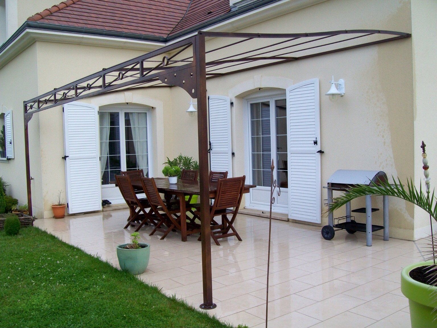 Création d'une pergola adossée