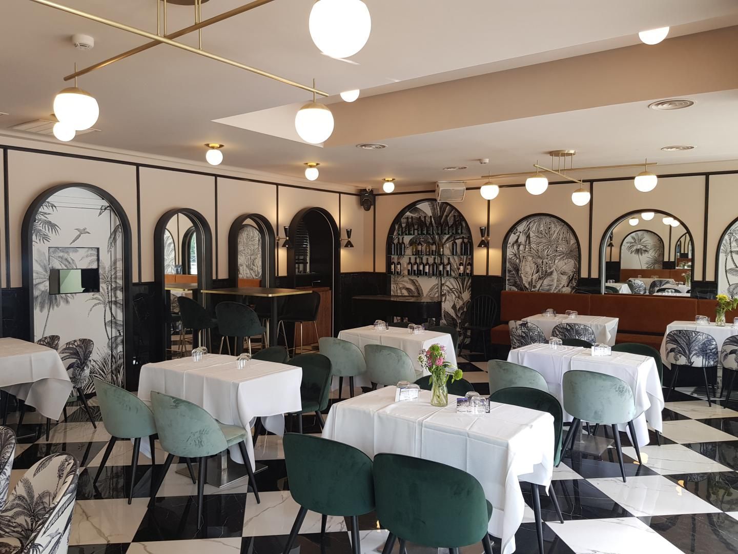 Royal Art Café