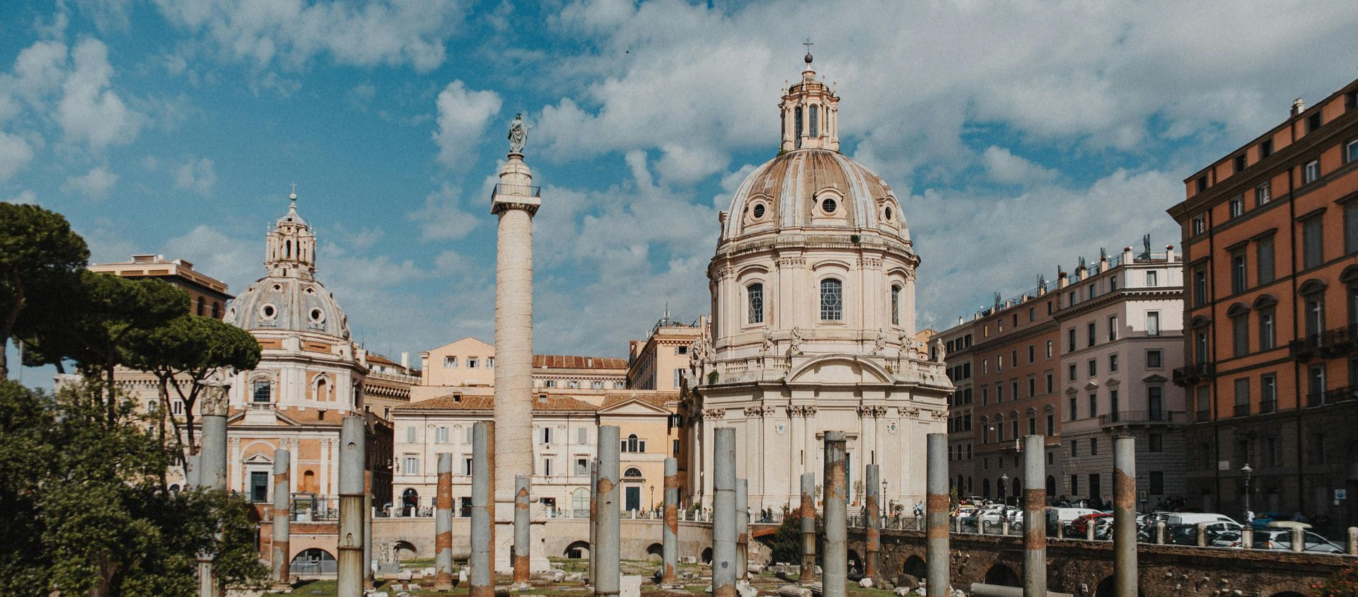 What to See Within a 15-Minute Walk from Colosseum Holidays Apartments in Rome