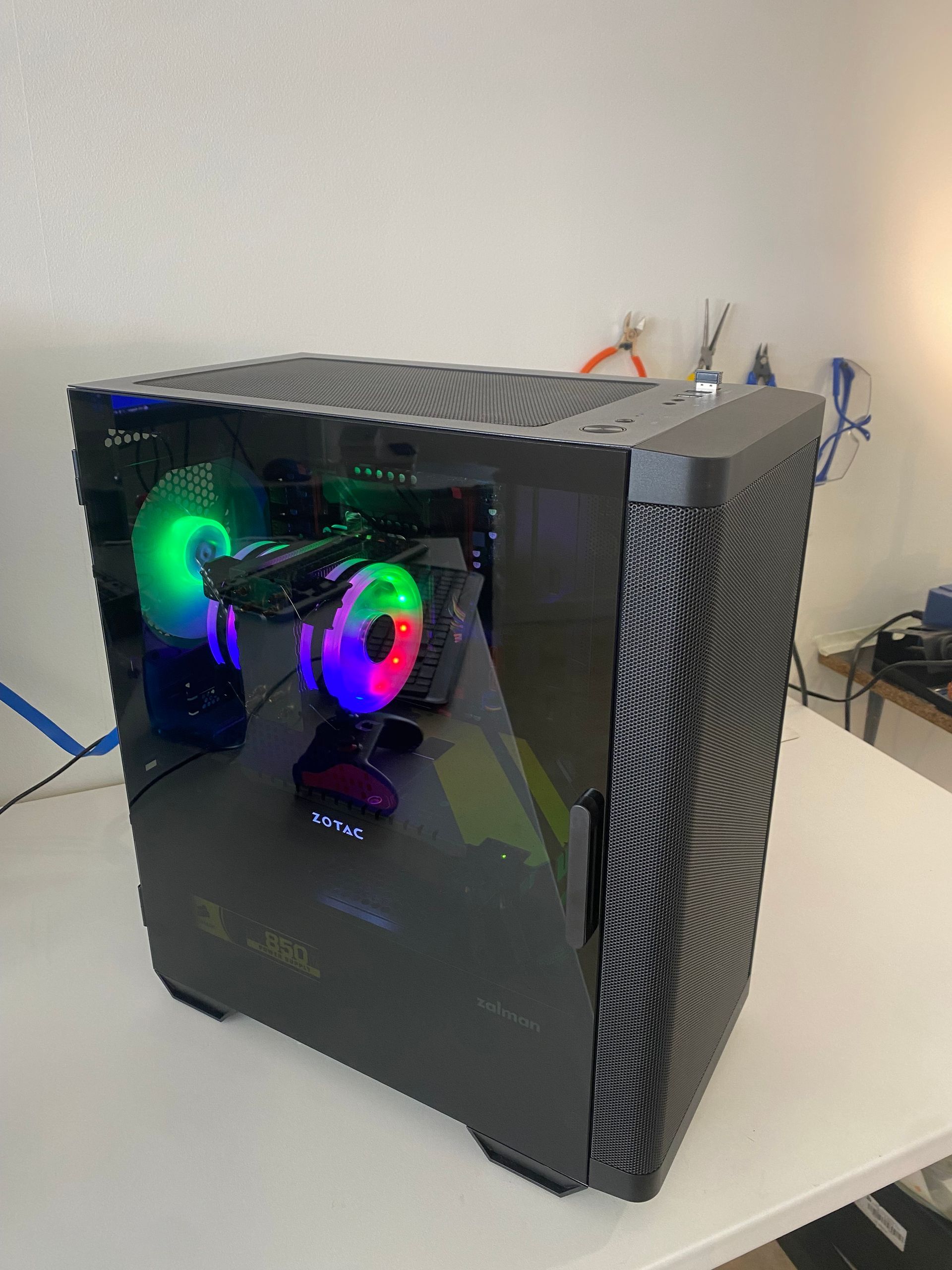 Une tour d'ordinateur.