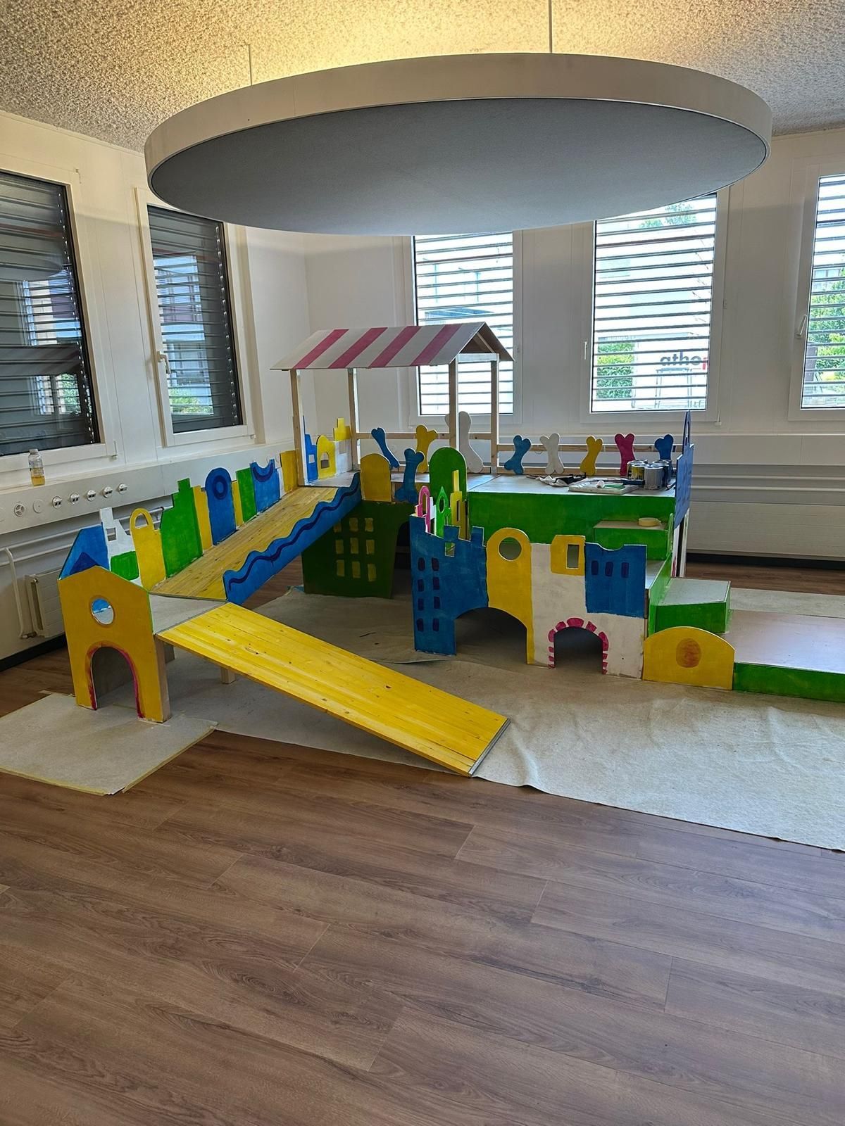 Daycare at cut'n love
