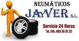 Figura naranja haciendo el pulgar hacia arriba junto a unos neumáticos, con el texto "NEUMÁTICOS JAYVER SL" y "Servicio 24 Horas".
