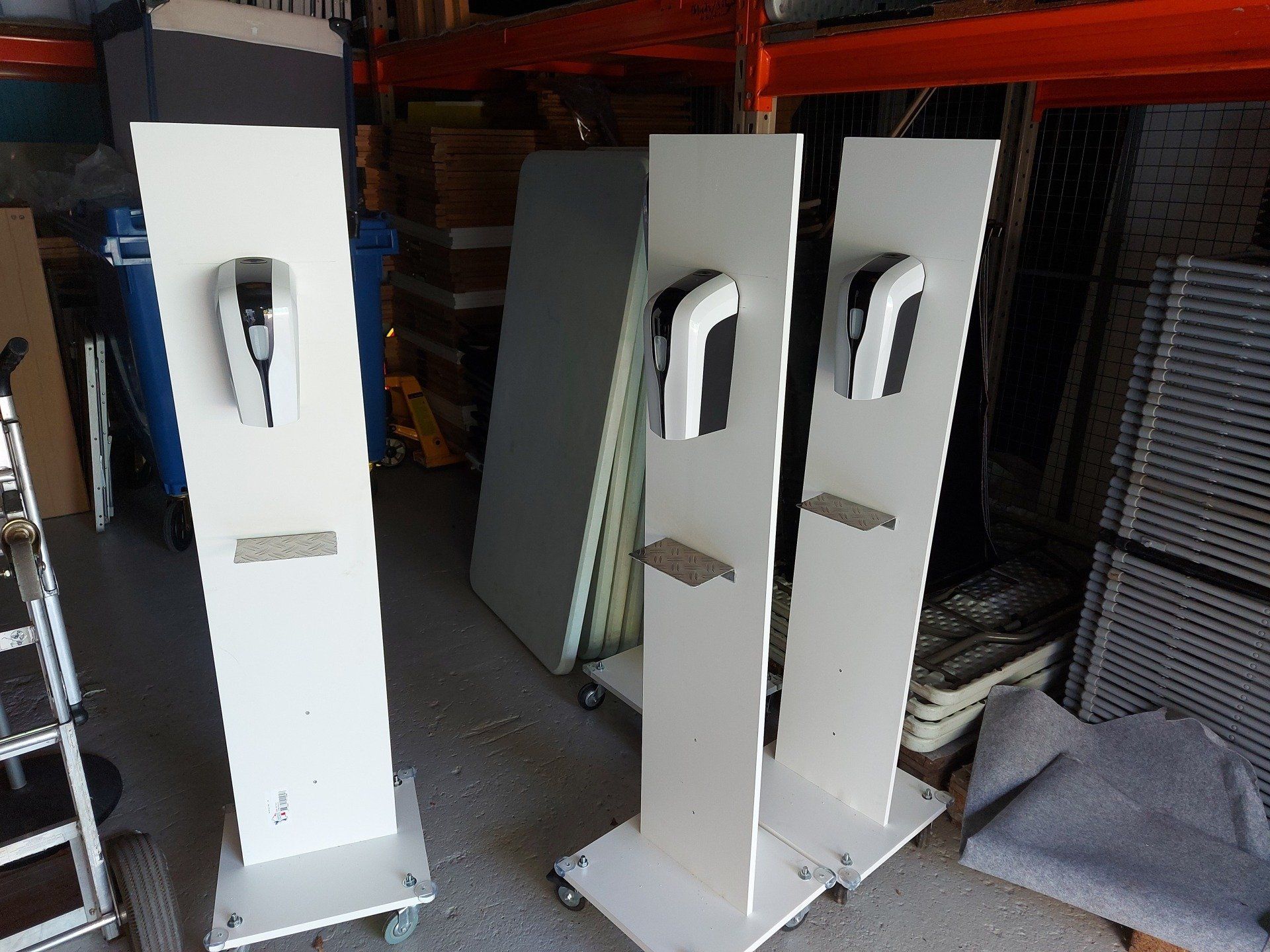 Distributeurs de gel hydro alcoolique