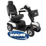 Un scooter de movilidad blanco y negro de Invacare