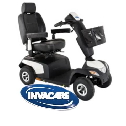 Un scooter de movilidad blanco y negro de Invacare
