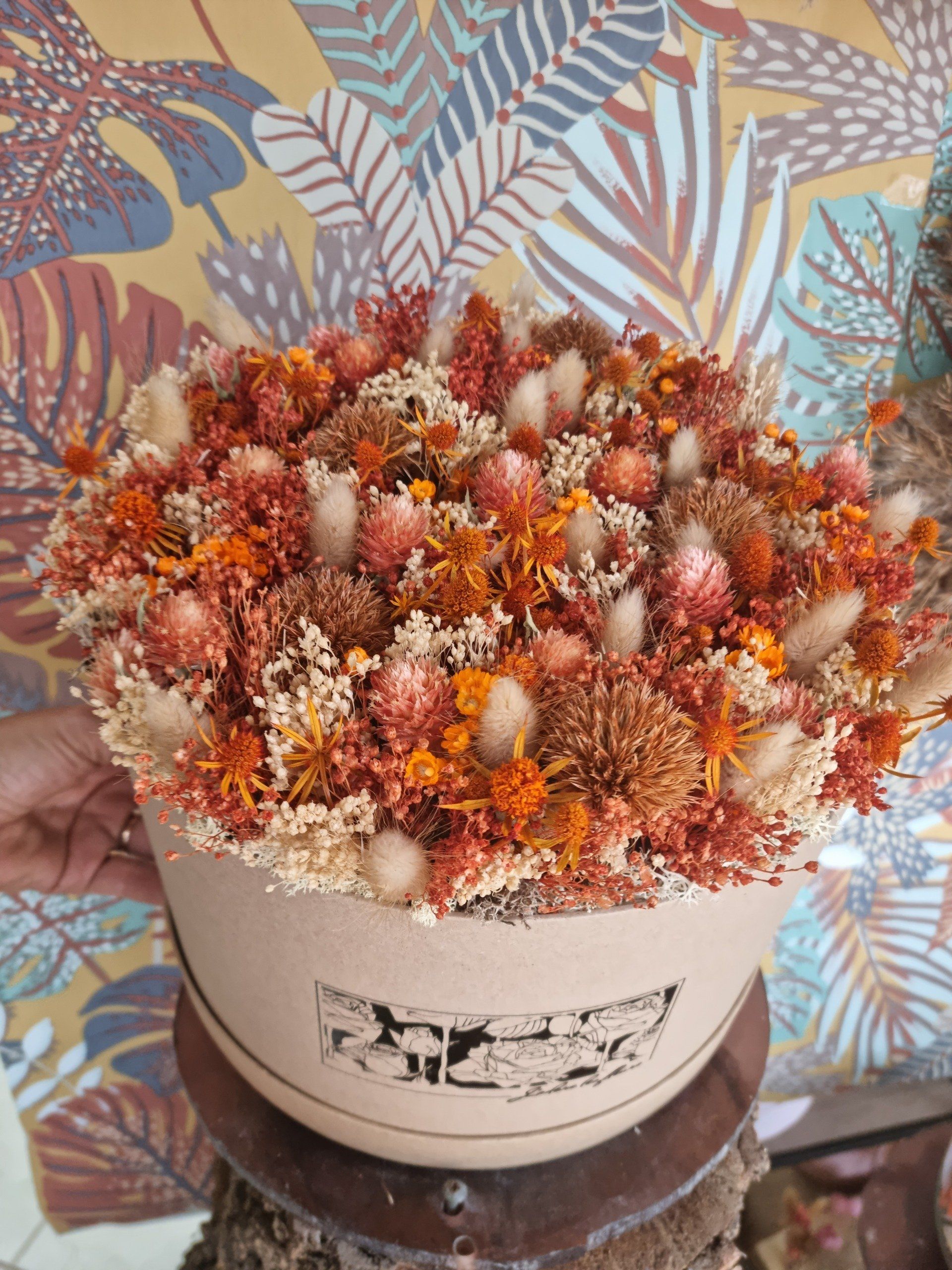 Création de fleurs séchées orange