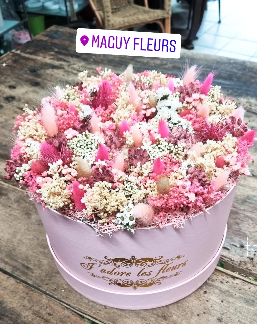 Création de fleurs séchées rose