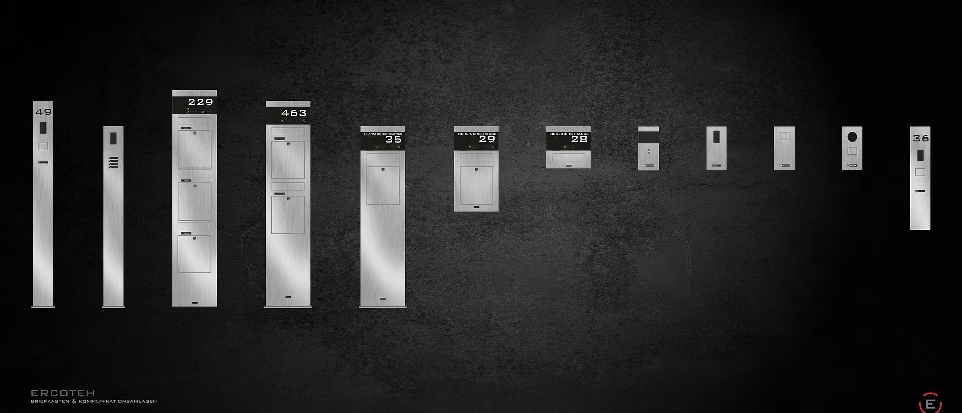 Ein Schwarzweißfoto einer Reihe von Schließfächern