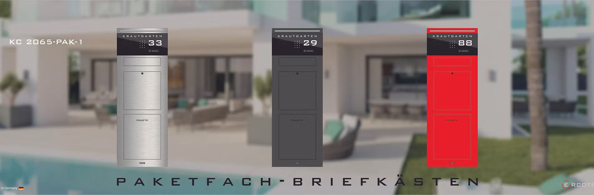 Ein Bild von drei Briefkästen vor einem Haus