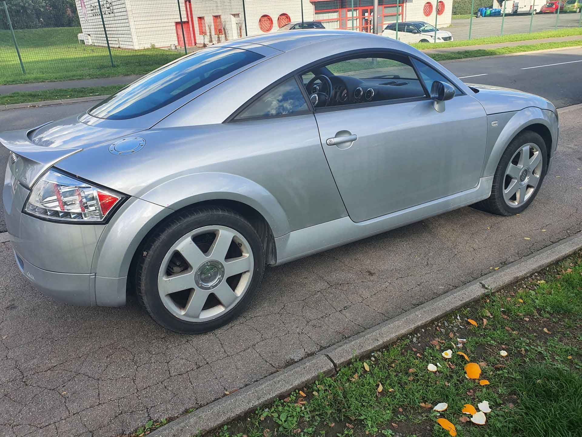 Audi TT 1.8L vue arrière