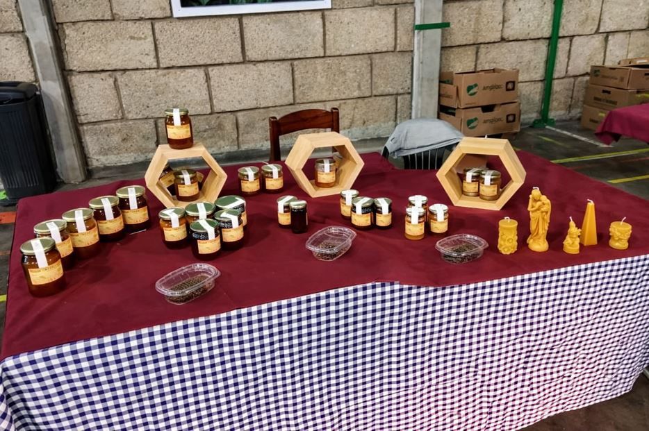 Productos de miel y velas de cera 