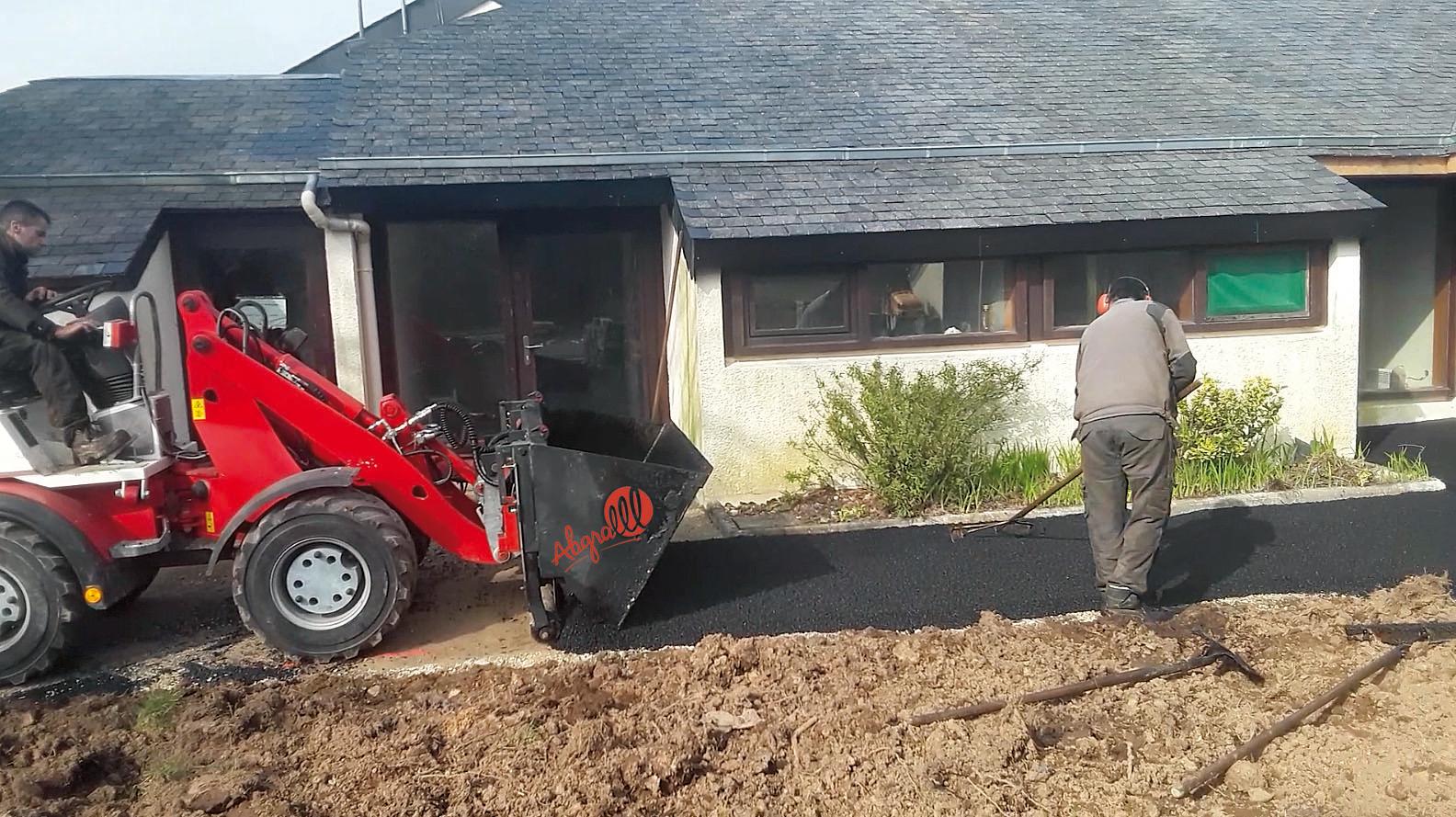 Épandage goudronnage