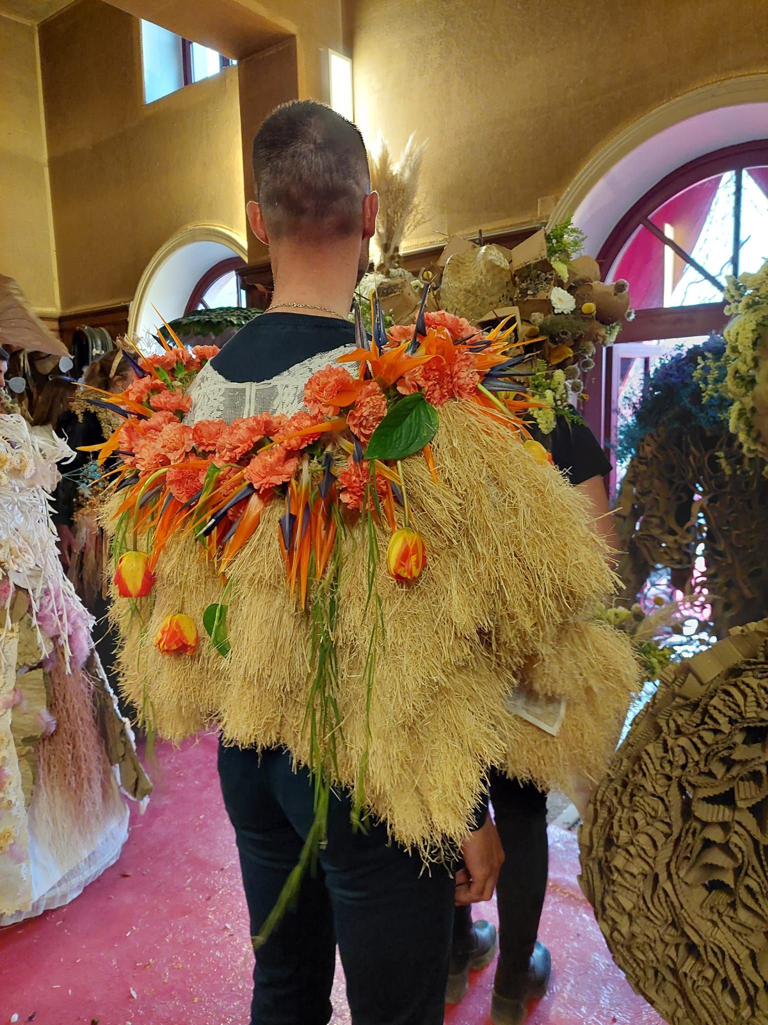 Composition fleurs pour costume