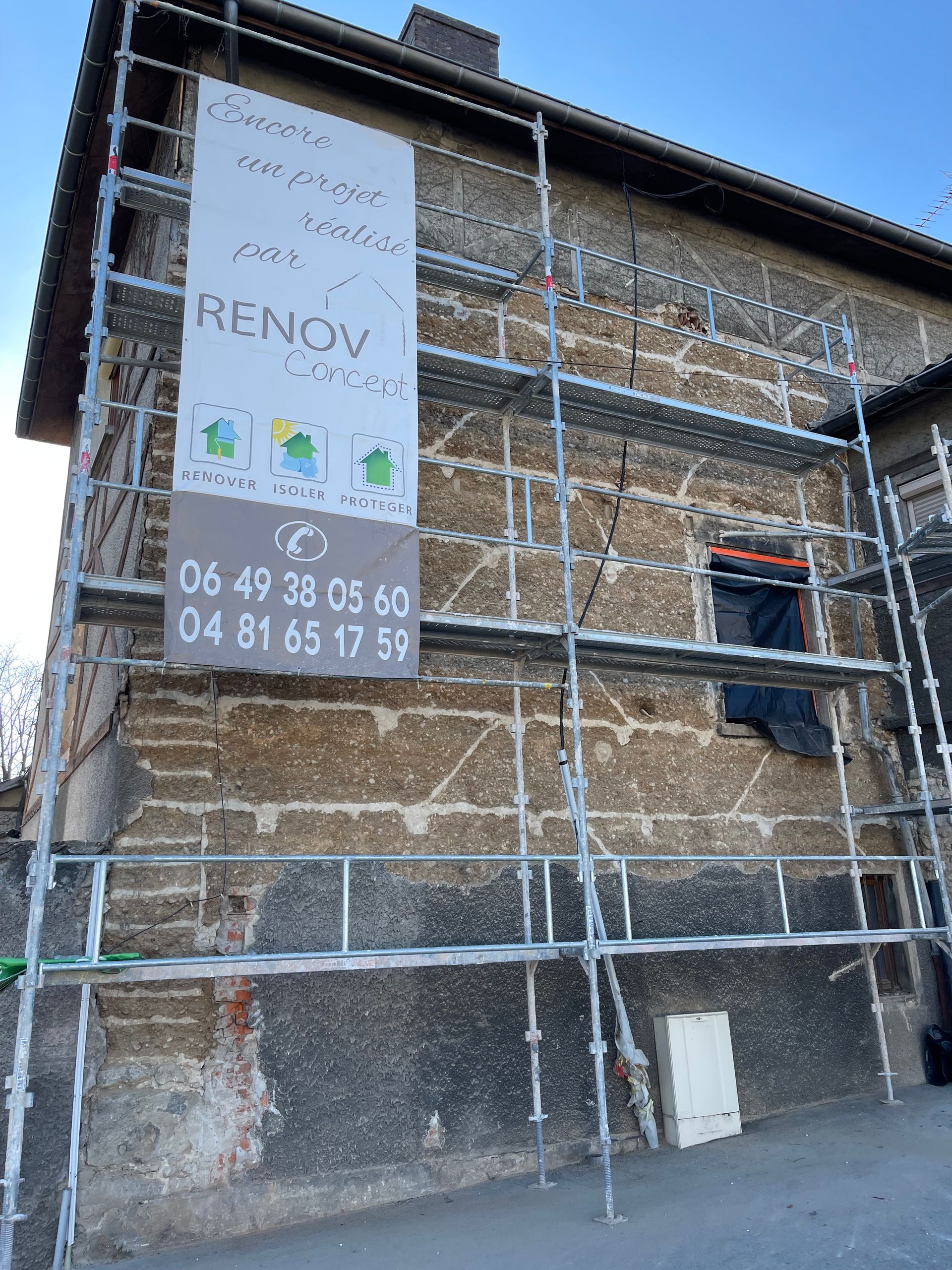 Façade en pisé rénovée