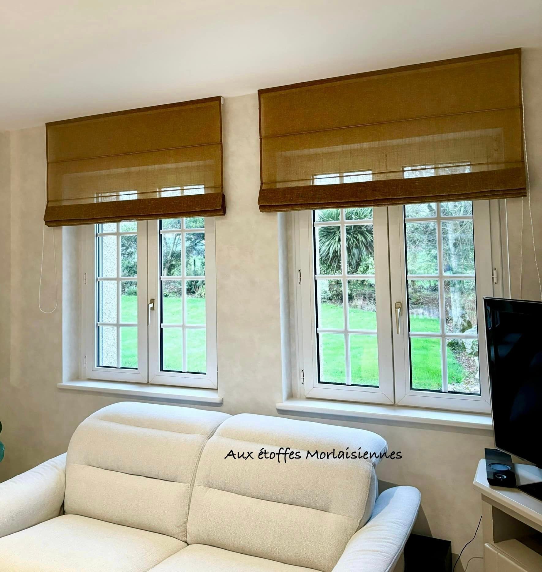 Voilage blanc à motif d'arbre ouvert