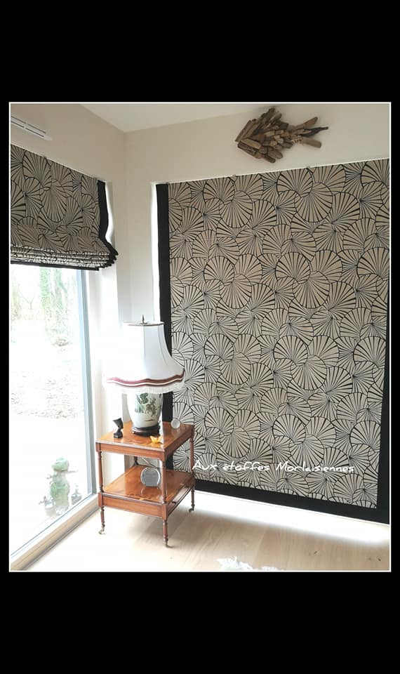 Stores bateaux noir et blanc à motif d'éventails entremêlés