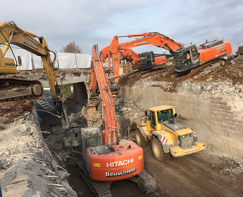 Beuschlein Transportbeton GmbH & Co.KG, 97236 Randersacker, Transportbeton, Entsorgung, Containerdienst, Recycling Baustoffe, Sand - Splitt, Zwischenlagerung, Erdbau, Abbruch, Rückbau, Schwertransporte