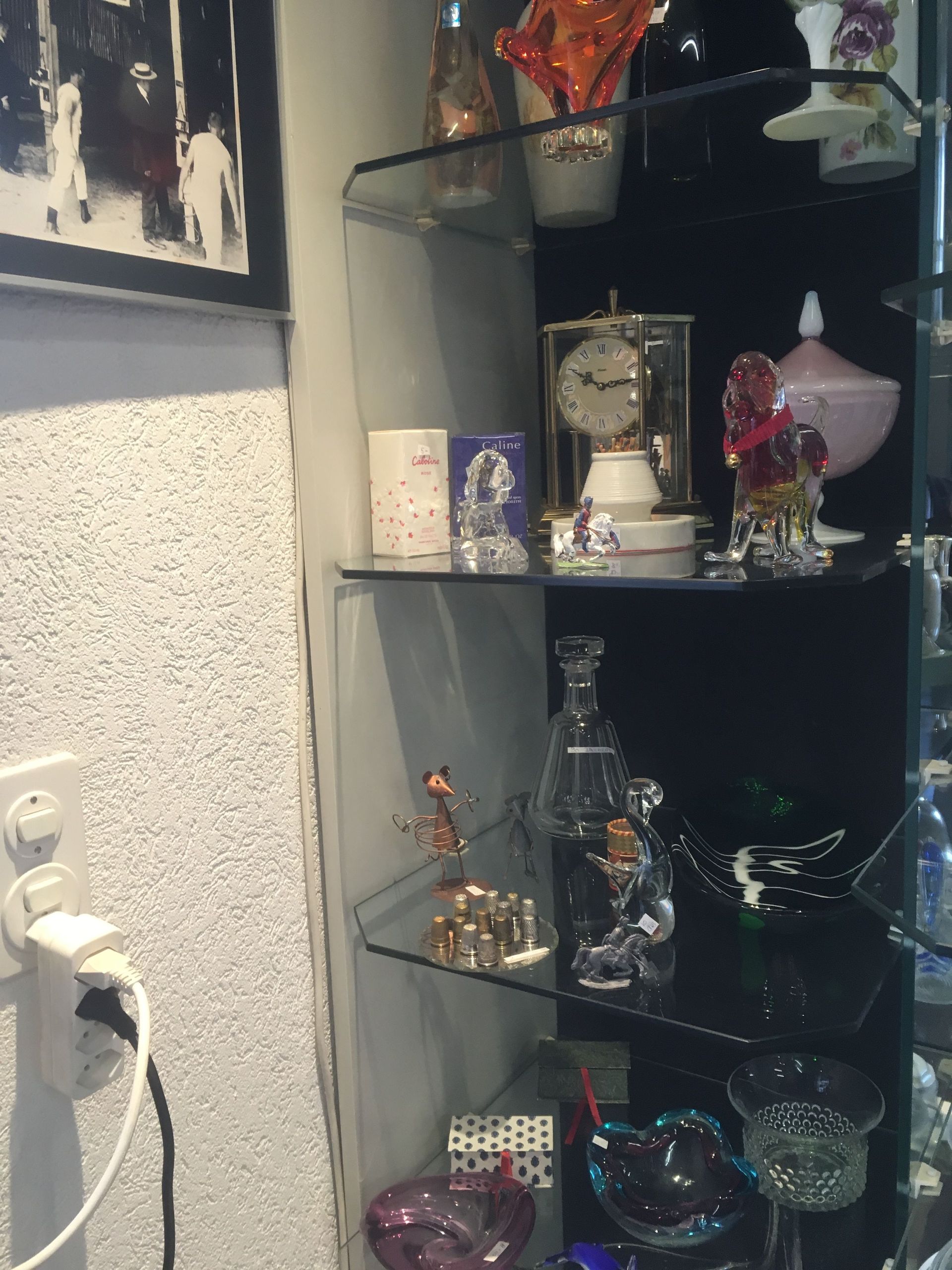 Bibelots - Déco - Vaisselle - Brocante - Meubles Alaska - La Brévine