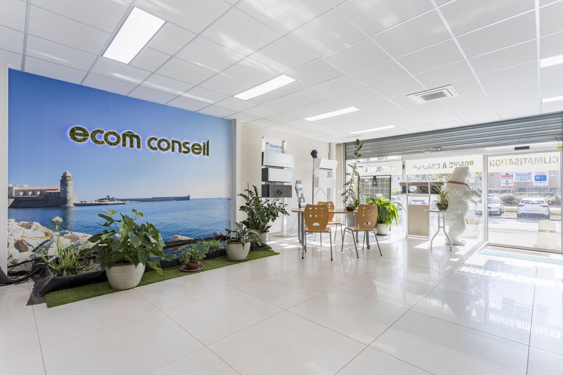 Intérieur du showroom d’Ecom Conseil