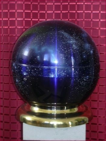 Bestattungen Torsten Gaumert Sarg Urne Kugel blau