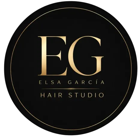 Un logotipo circular negro con un borde dorado que presenta las letras doradas "EG".