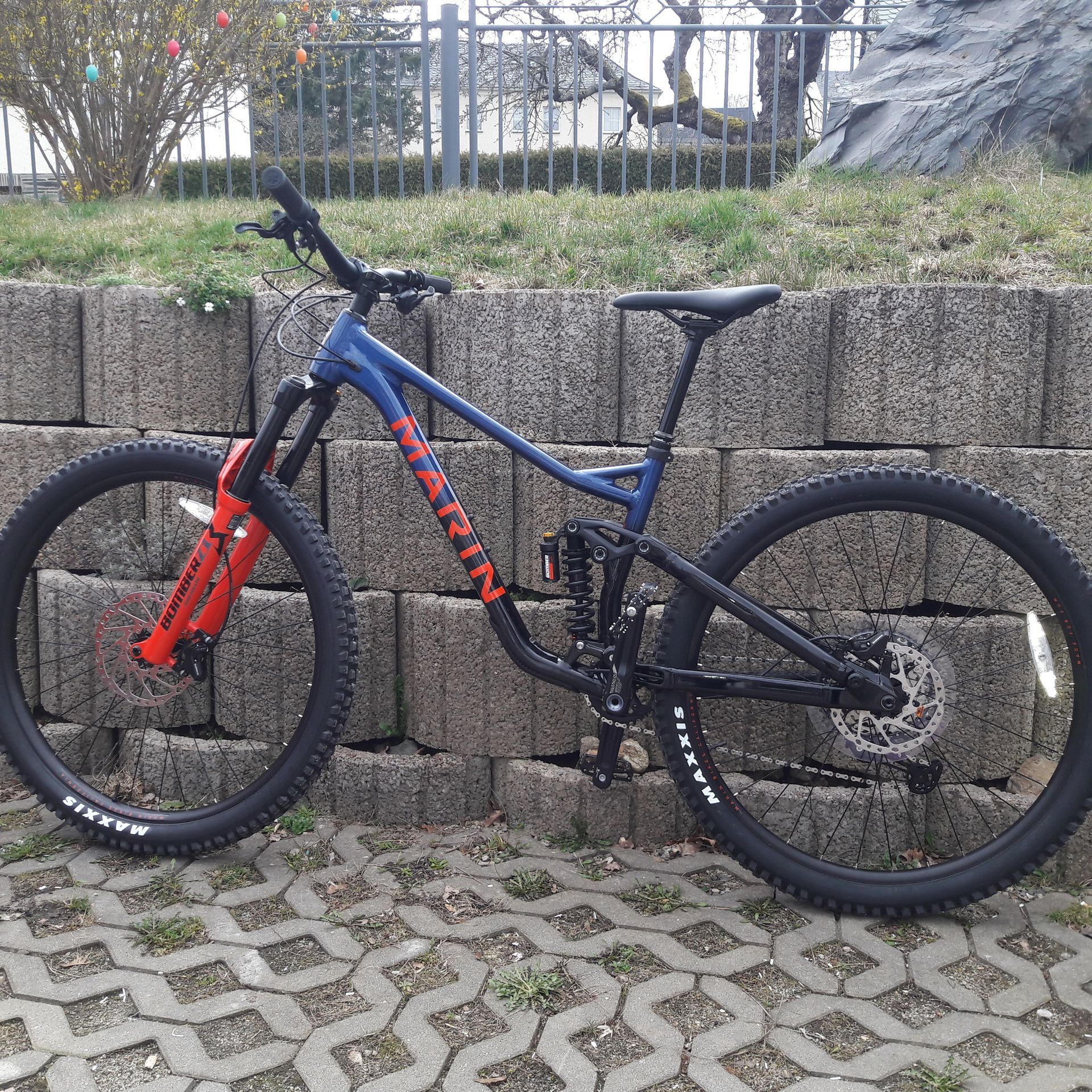 Slickrock Fahrradgeschäft, blaurotes Mountainbike