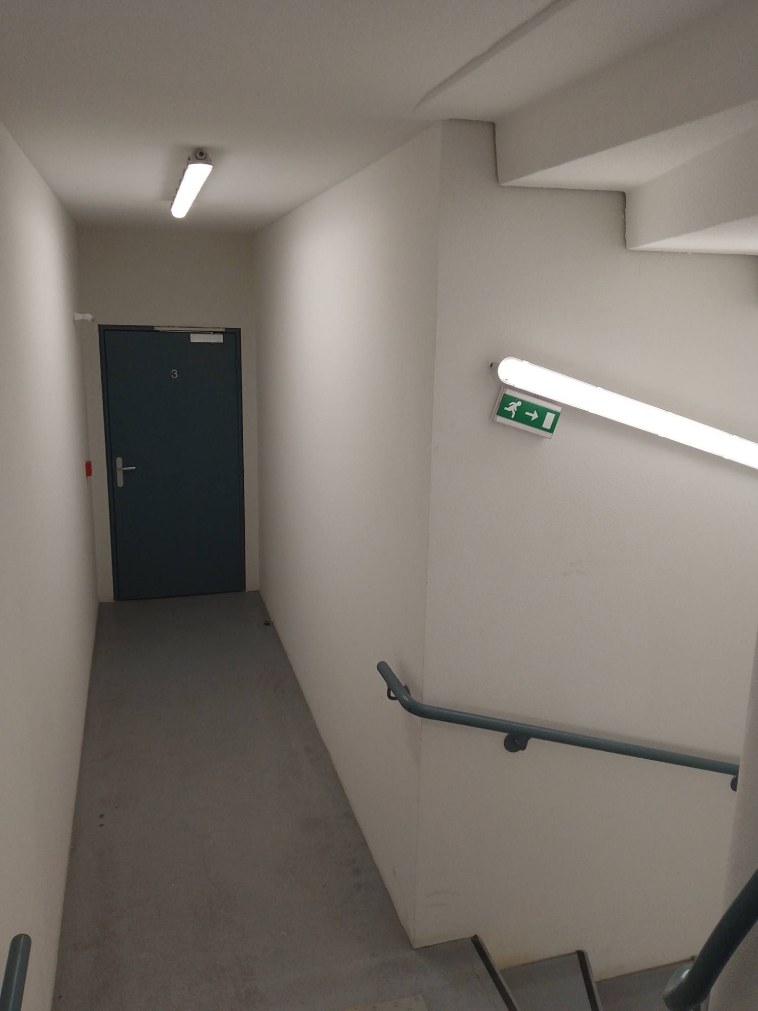 De nouveaux luminaires dans les parties communes d'une résidence