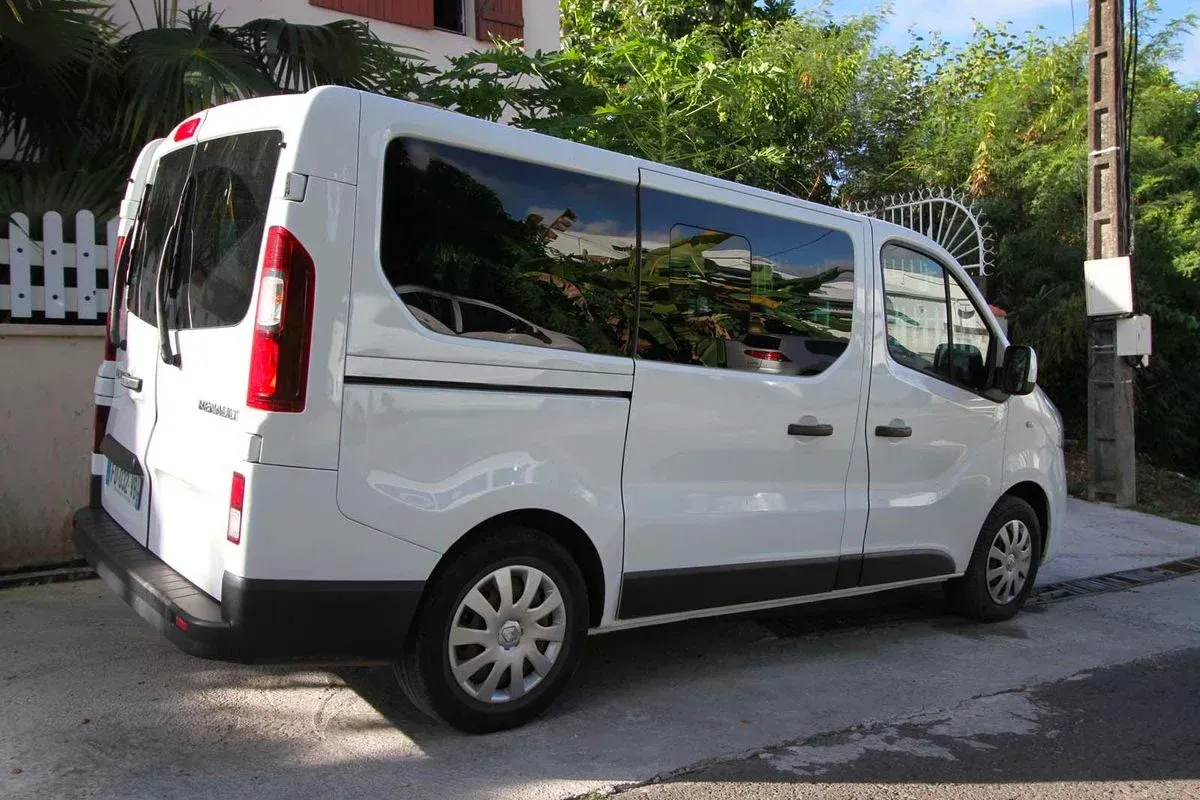 Renault Trafic de côté