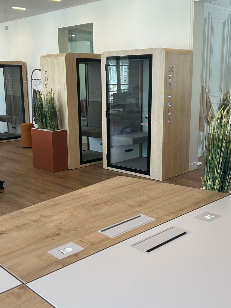 Duo de cabines acoustiques Seat Box avec porte vitrée