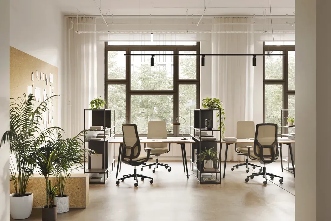 Bureau open space design, espace de travail et de collaboration