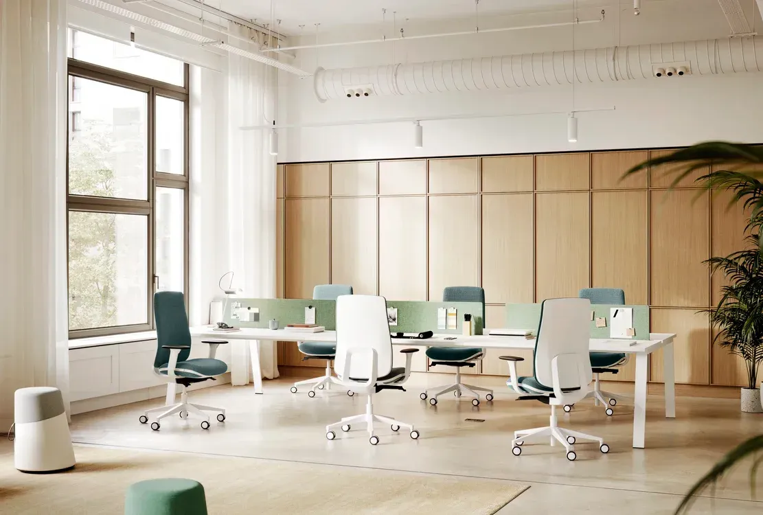 Openspace, bureau pour 6 postes de travail