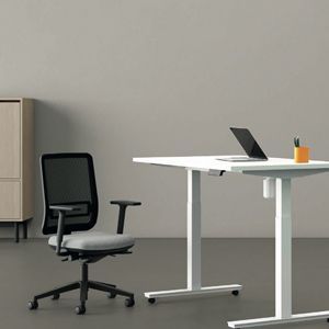 Bureau assis-debout motorisé