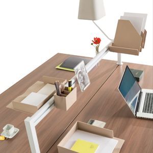 Table de réunion avec fauteuils