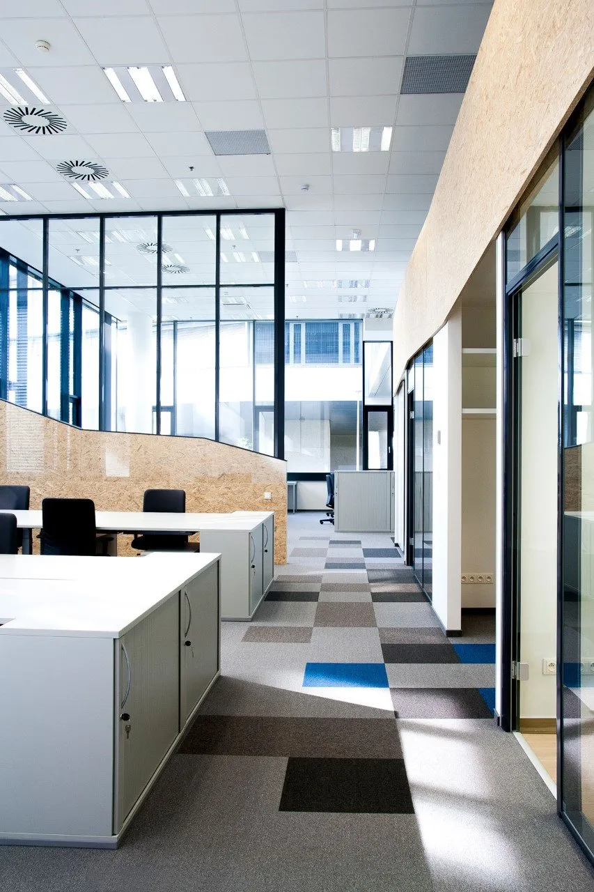 Grand openspace avec cloisonnement