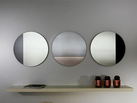 Photo d'usine avec trois miroirs ronds