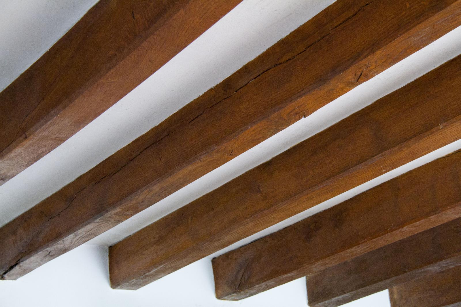 Rénovation de tous types de charpentes bois pour bâtiments anciens