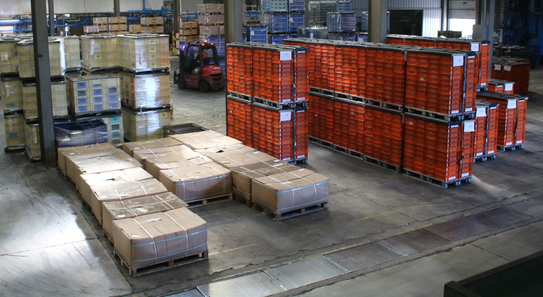 Photo de l'intérieur d'un entrepôt