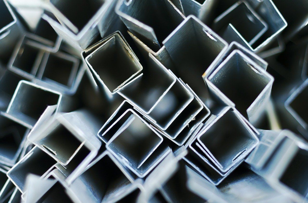 Profilé métallique en forme de U