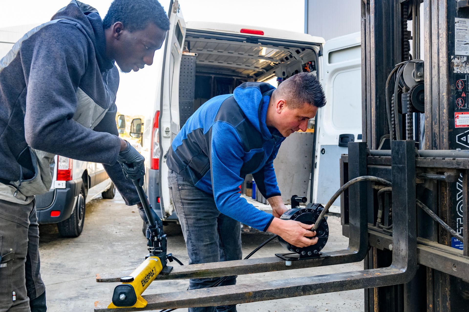 Réparation d'un monte-charge