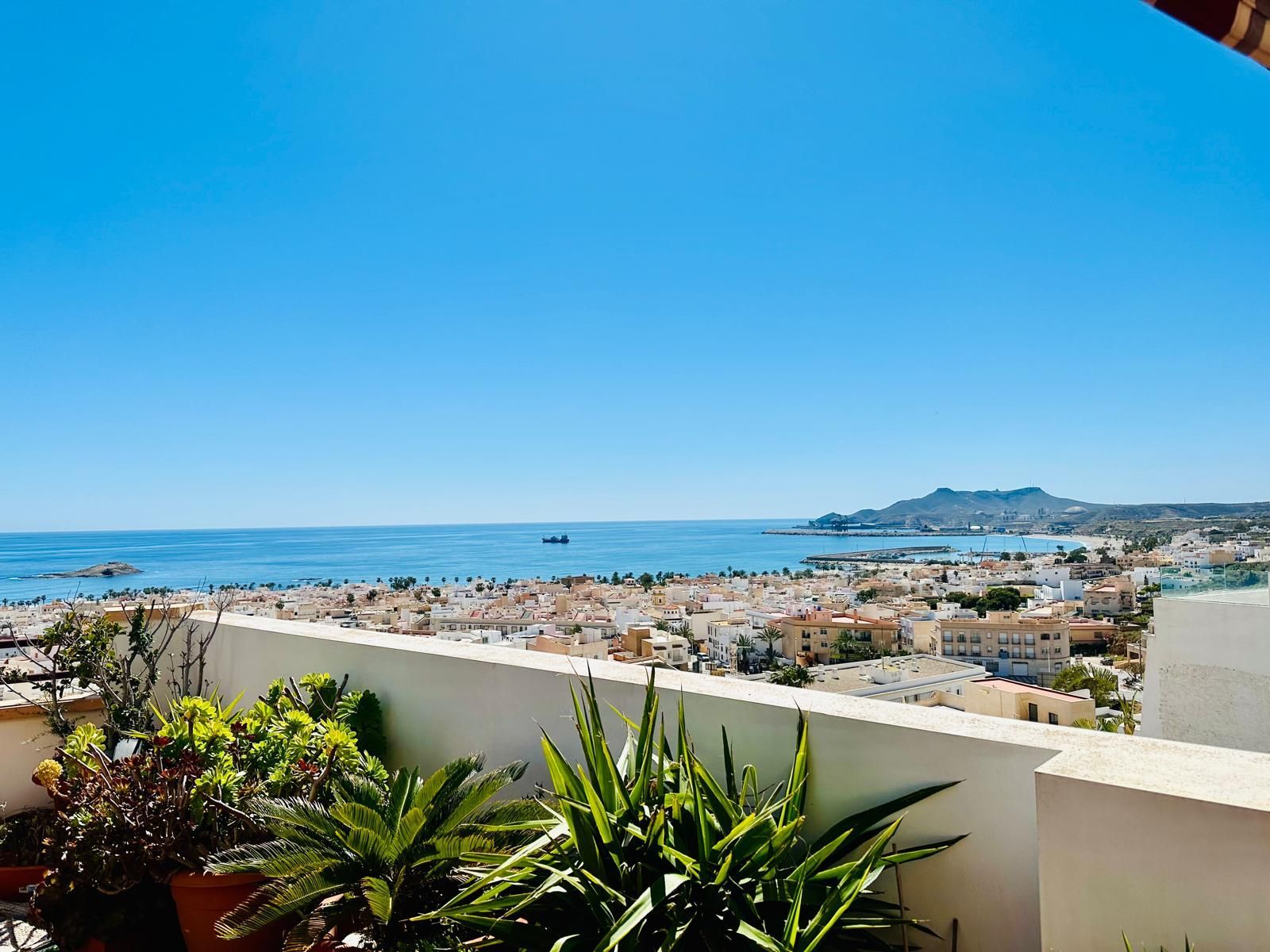 piso con terraza con vistas al mar FINCA 241