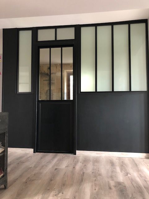 Création de porte d'entrée noire