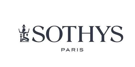El logotipo de Sothys Paris es un logotipo en blanco y negro sobre un fondo blanco.