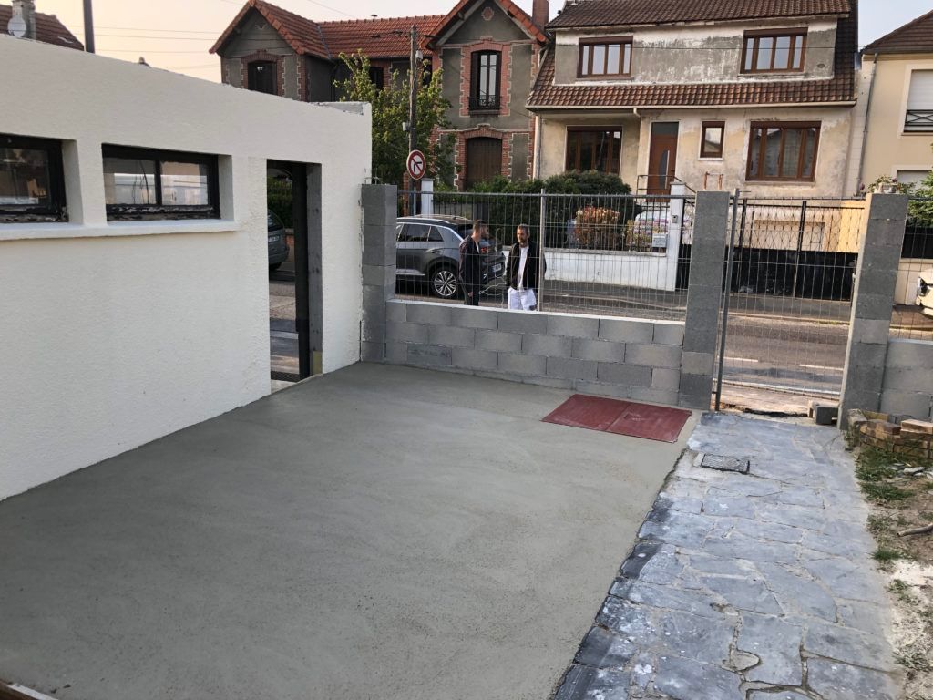 Exemple de projet de rénovation de garage et clôture de maison 6