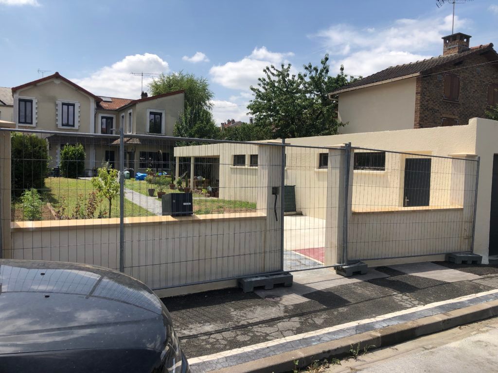 Exemple de projet de rénovation de garage et clôture de maison 8