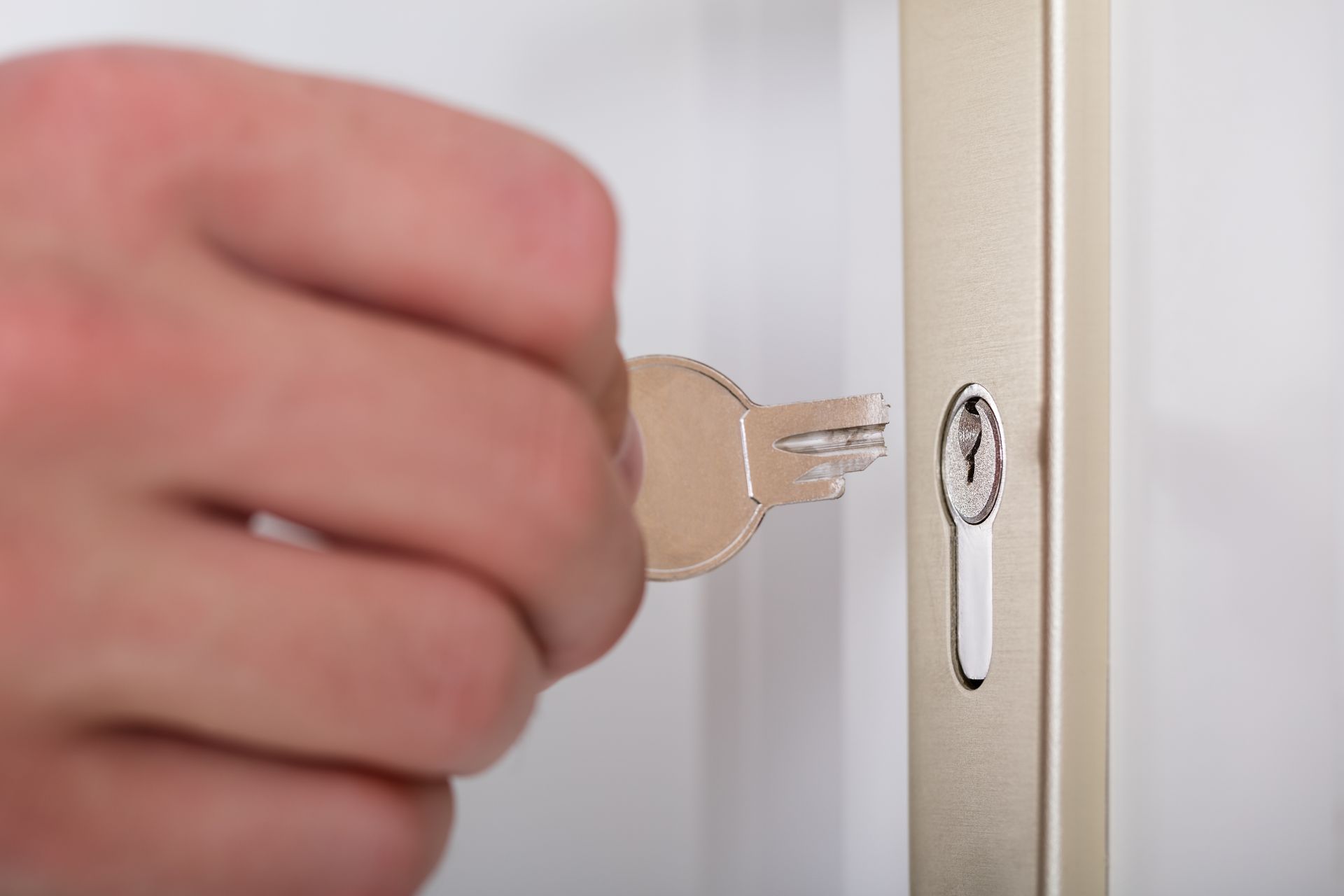 Clé cassée dans une serrure de porte