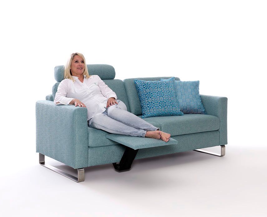 2-Sitzer-Sessel mit Kopfstütze und integriertem, verstellbaren Fußteil