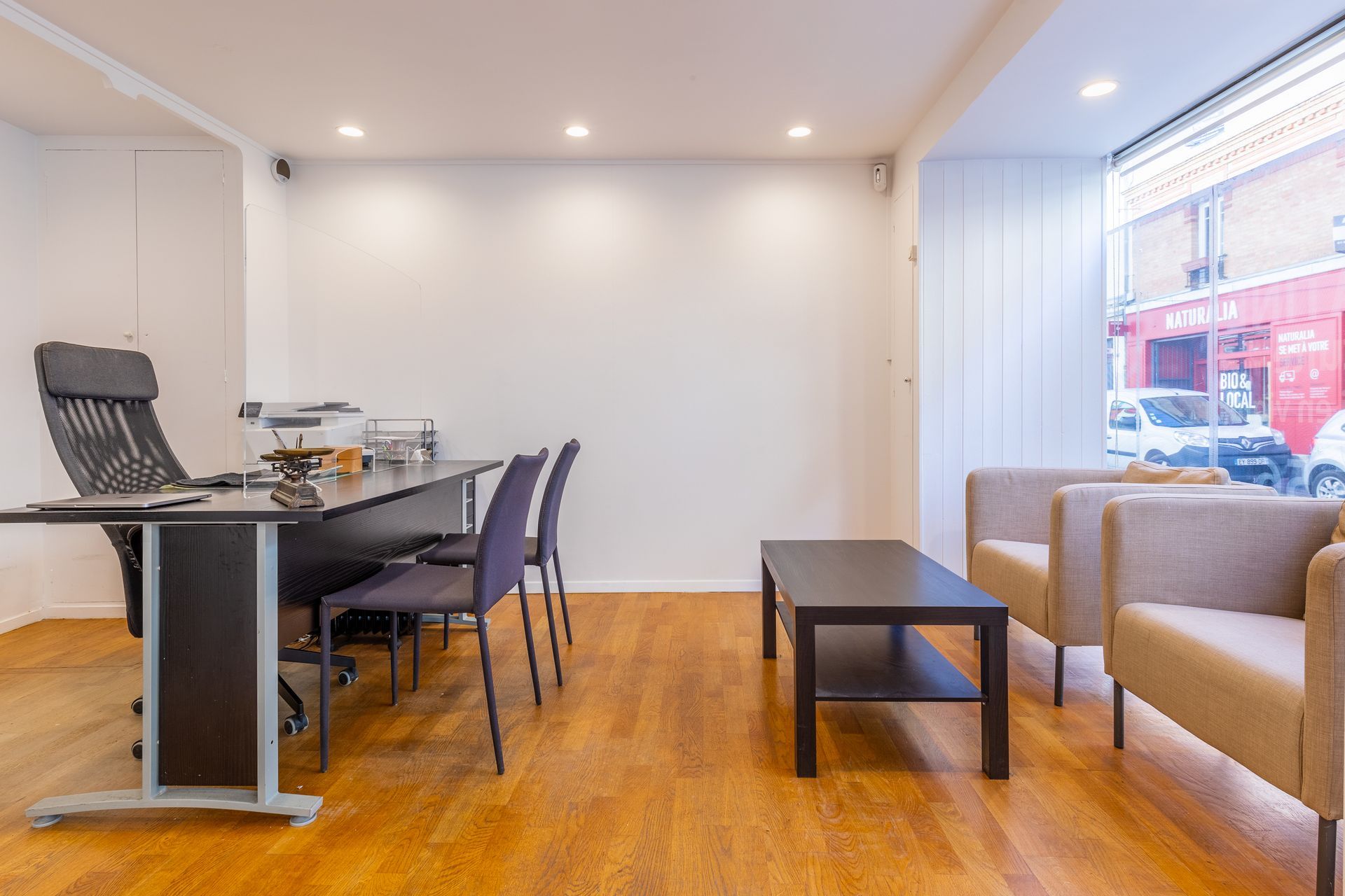 Intérieur de l'agence Athan'Or à Gagny