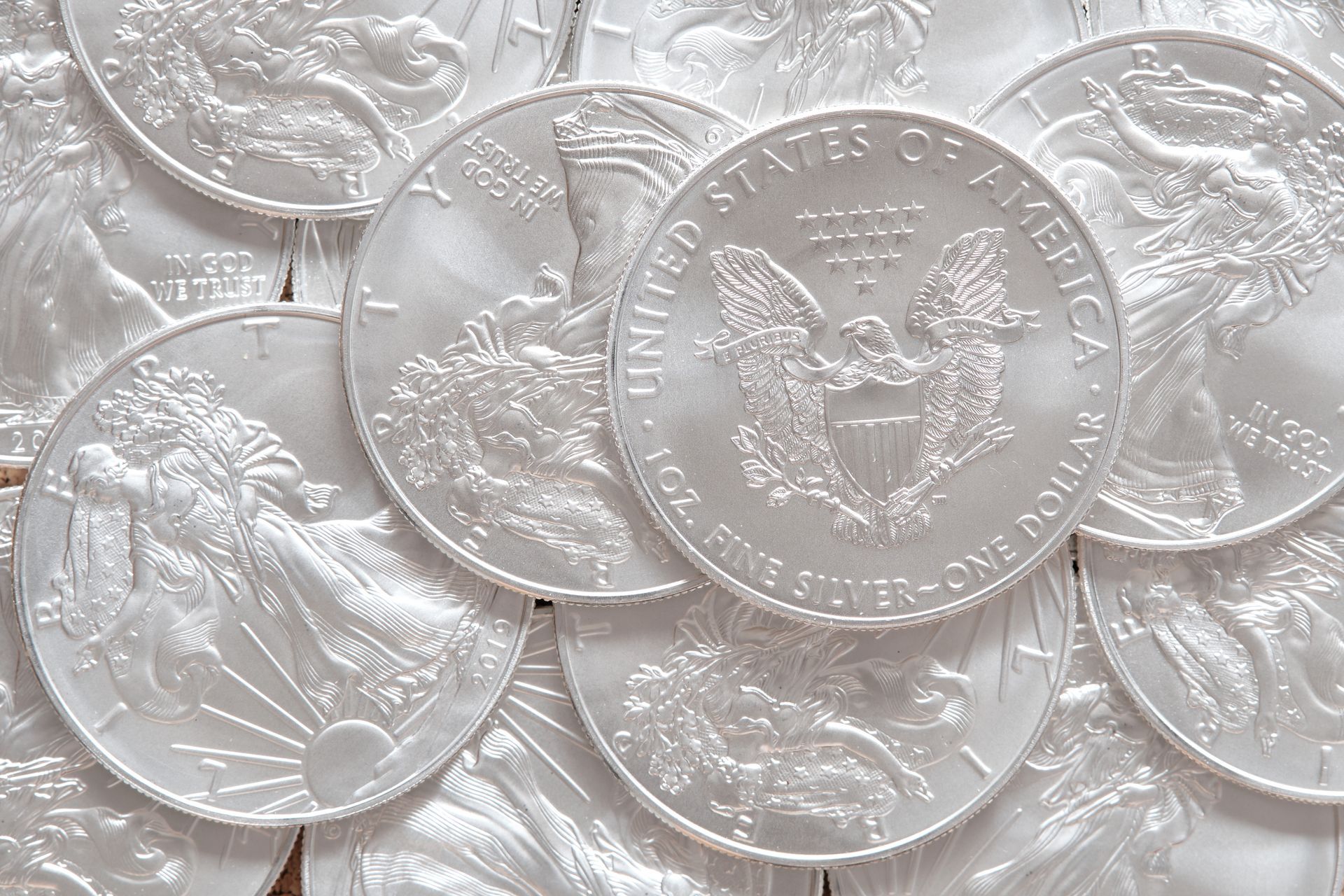 Plusieurs pièces en argent